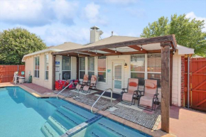 Heart of Grand Prairie 4BD with Pool & Game Room